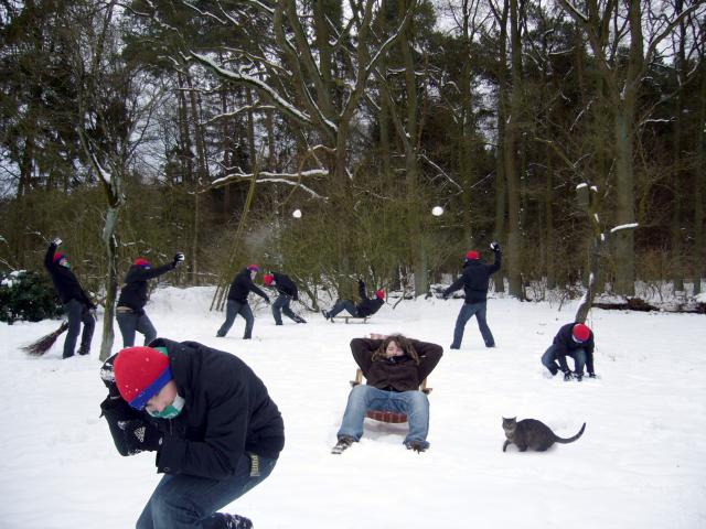 Schneeballschlacht